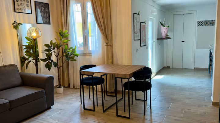 Mirror House | Appartamento Con Terrazze - Cagliari