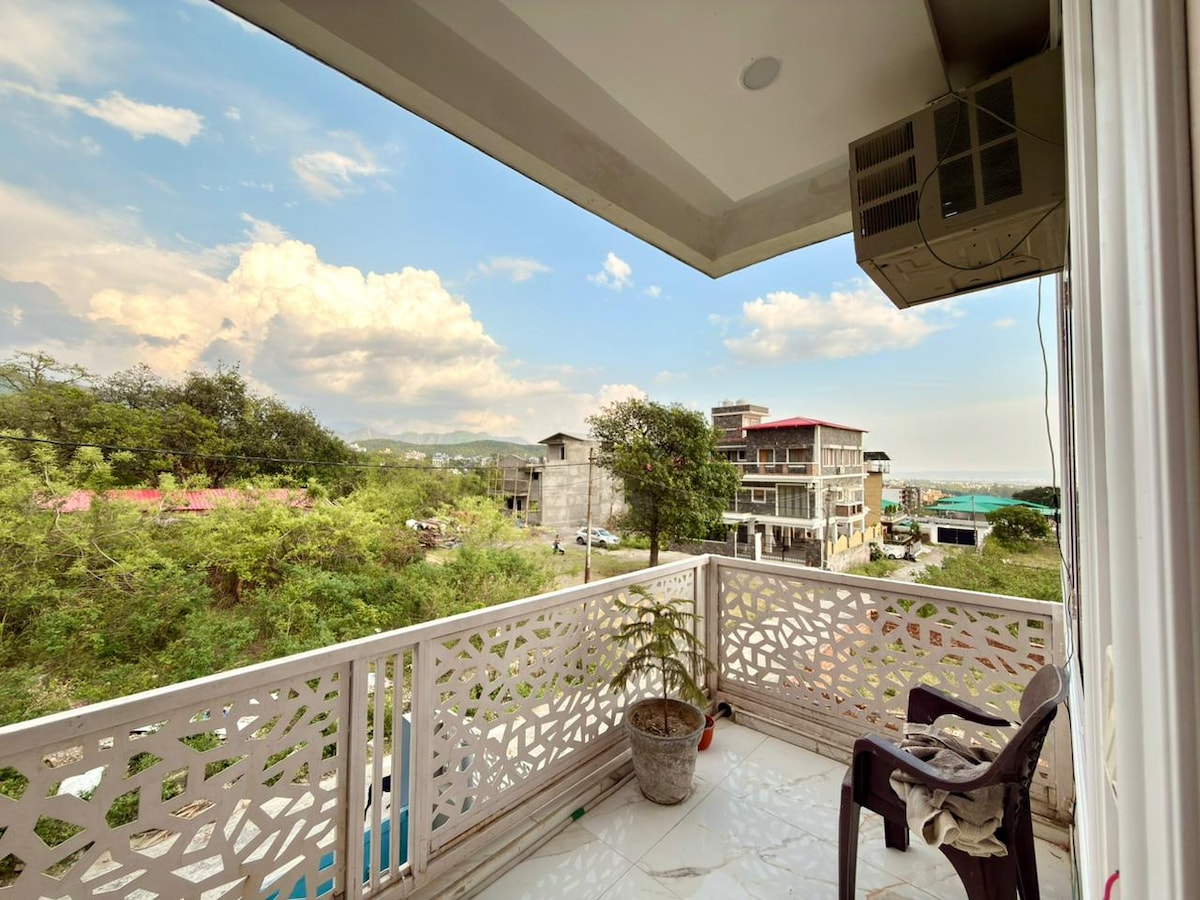 Tranquil 3BHK Retreat | Private Balcony - Apartments for Rent in ...