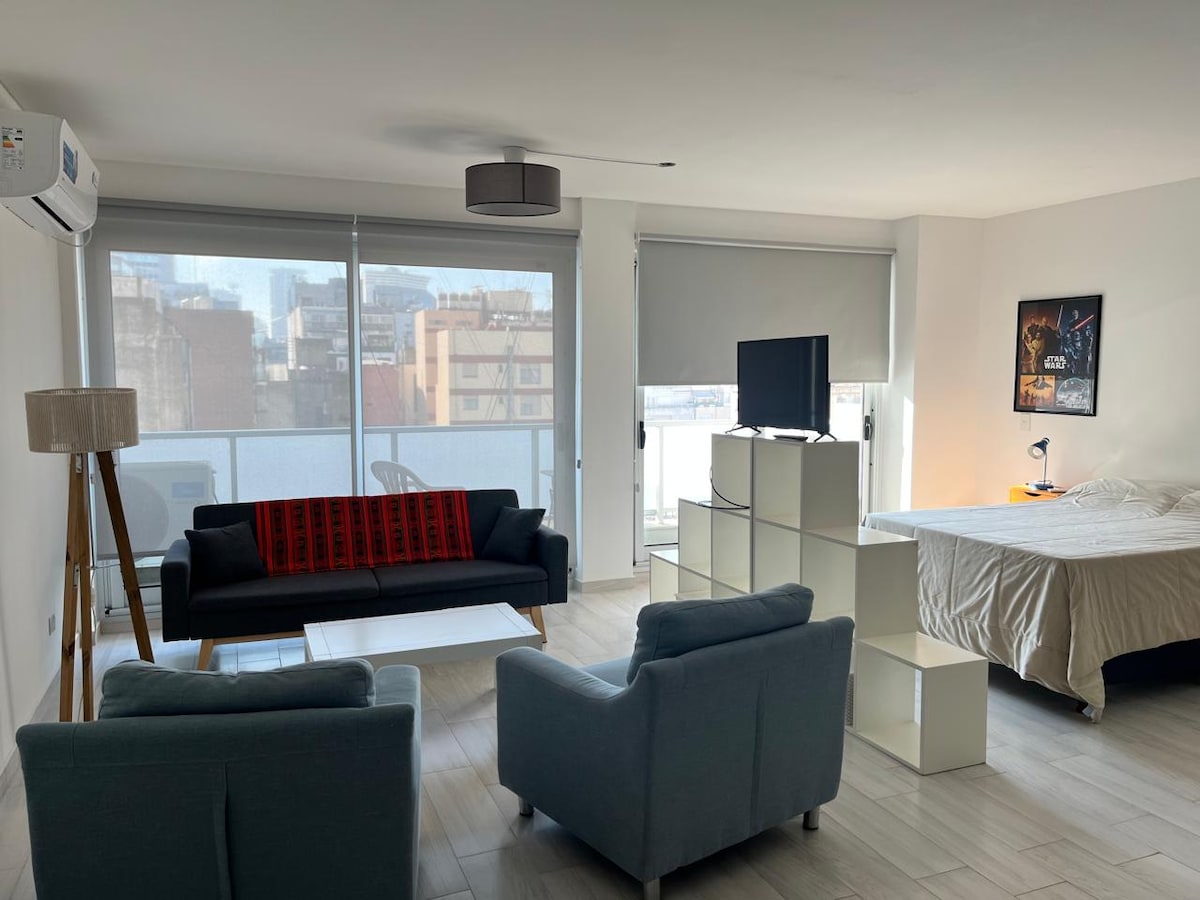 Apartamento mobiliado com varanda