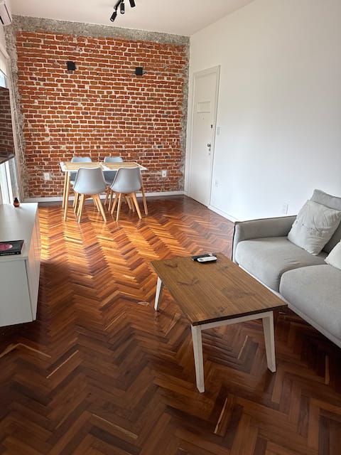 Steps to Mdeo Shopping and WTC / 2 bedrooms