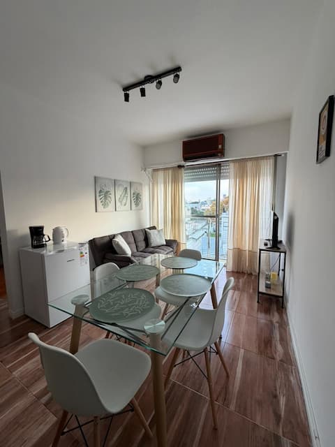 Popular Airbnb listing: Apartment with open views in San Telmo in Barracas