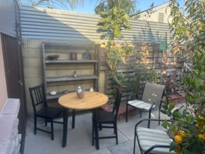 Hidden Adu Gem In Gardena Near Sofi And Lax - Los Angeles, CA