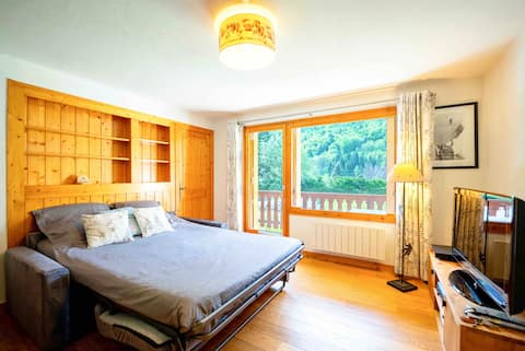 Successful Airbnb property: Bozel Apartment - Ground floor - One Bed room in Bozel