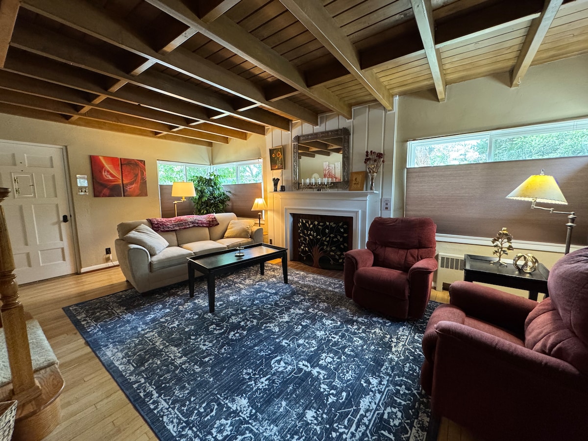 Living room at the Home Gym Retreat in Los Alamos