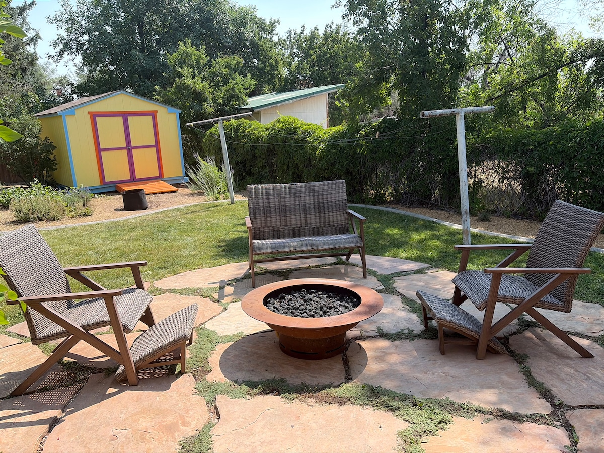Backyard fire pit at the Home Gym Retreat