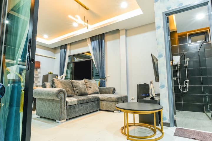 Up To You Pool Villa Ratchaburi - تايلاند
