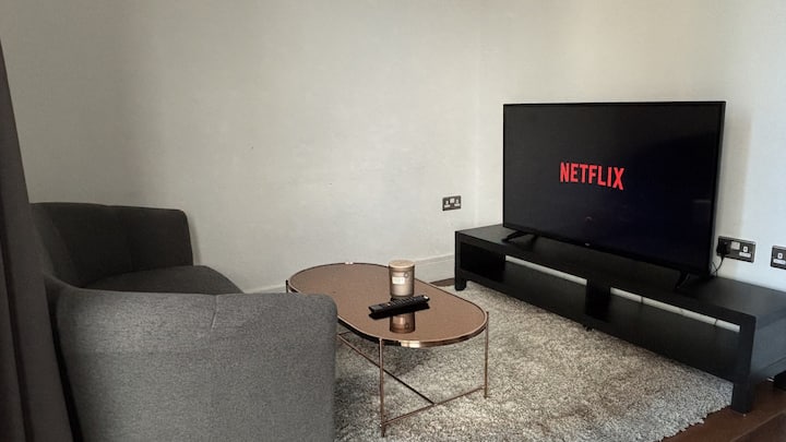 Lincoln Plaza - Skyline Residence - London