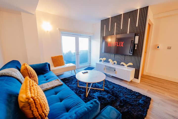 Modern 2 Beds 2 Bath Flat With Balcony & Sleeps 6 - Cardiff University