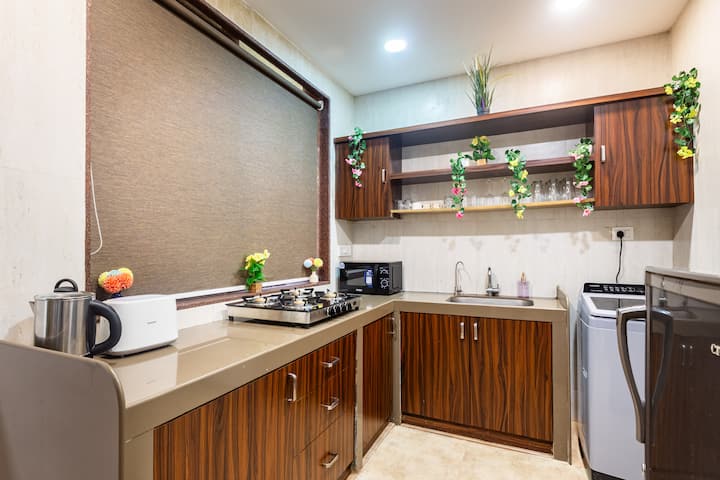 Full kitchen image 1