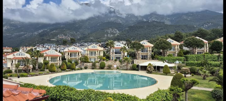 Wake Up To Mountain Views  Near ÖLüdeniz Beach - Ölüdeniz