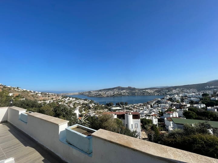 Sahile Yürüyerek 10 Dakika 2+1 Tatil Sitesinde - Gündoğan