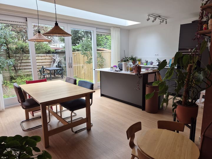 Lovely 2 Bedrooms Apartment In Amsterdam Oost - アムステルダム