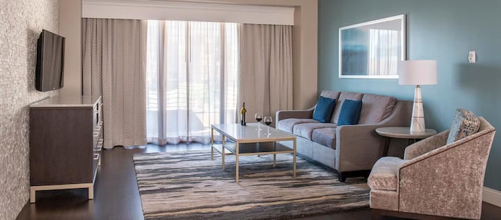 1bd/1ba At Harbour Lights - Coronado, CA