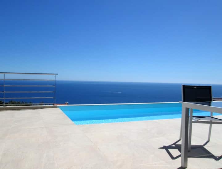 Superb Villa Spa With Sea View - Portbou