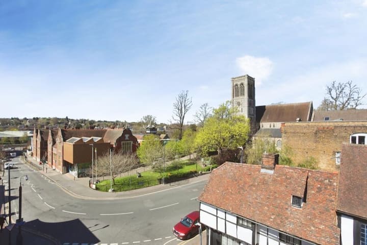Elegant 2 Bedrooms Flat In Town Centre Maidstone - Maidstone