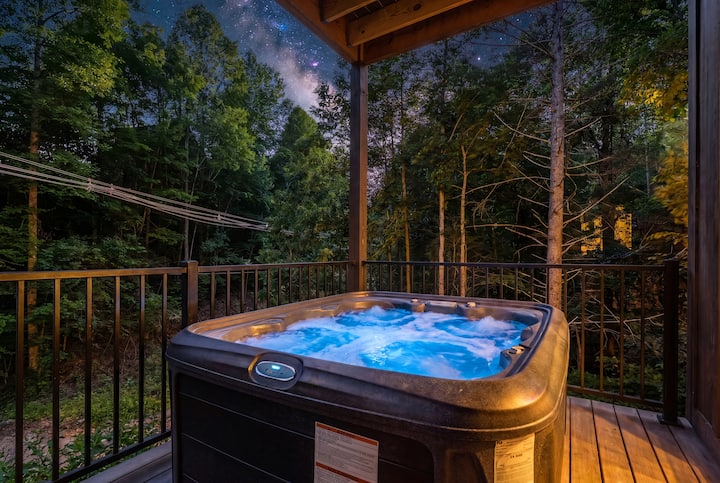 Wynn Crest Lodge - Entire cabin in Gatlinburg, Tennessee
