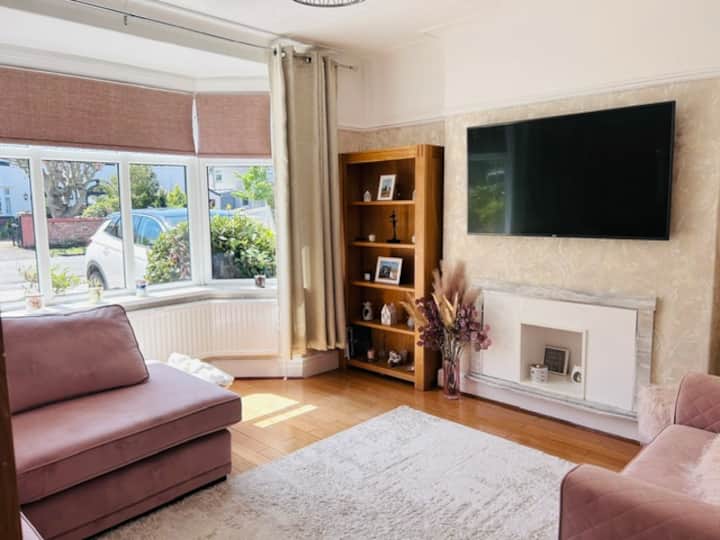 Spacious House Beautiful Location
Open Birkdale - Formby
