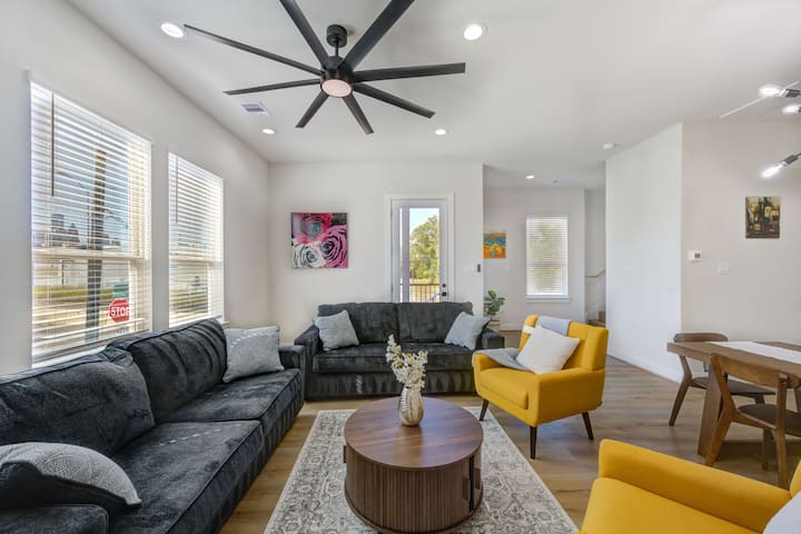 New Built Townhome With Houston Skyline View - 休斯敦