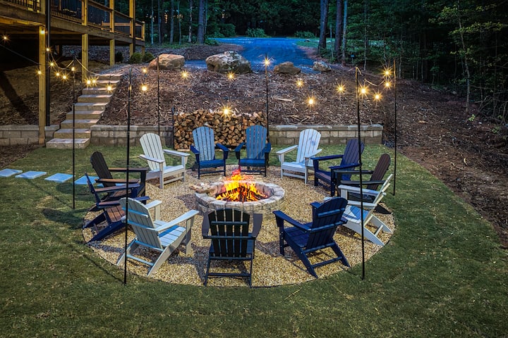NEW Luxury Retreat | Pickleball, Views, Hot Tub - Houses for Rent