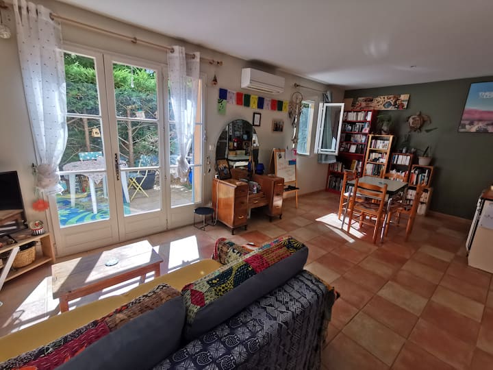 Maison Familiale, Roussillon - Roussillon