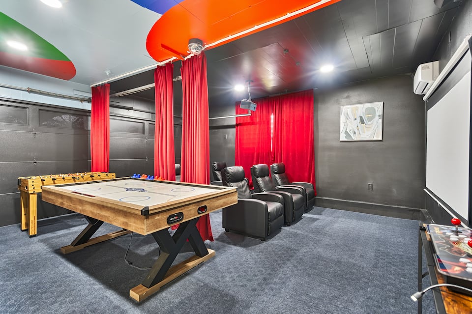 Game Room Estate | Hot Tub + Sport Court | Disney