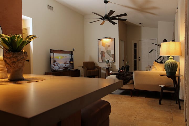Modern Minimalist Queen Room | Peaceful & Elegant - Wesley Chapel, FL
