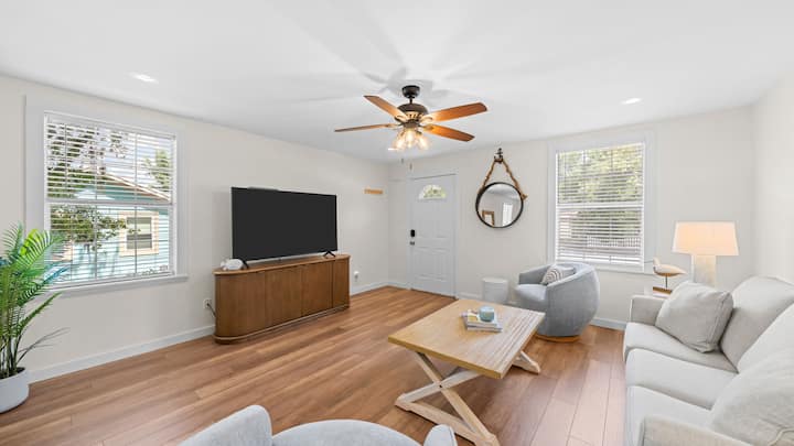 Historic St. Andrews Coastal Bungalow - Panama City, FL