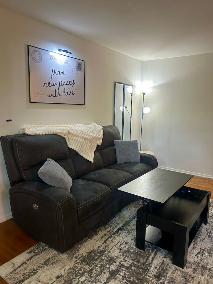 Cozy 1bd | Perfect Location - Ewr/met Life/nyc - Elizabeth, NJ