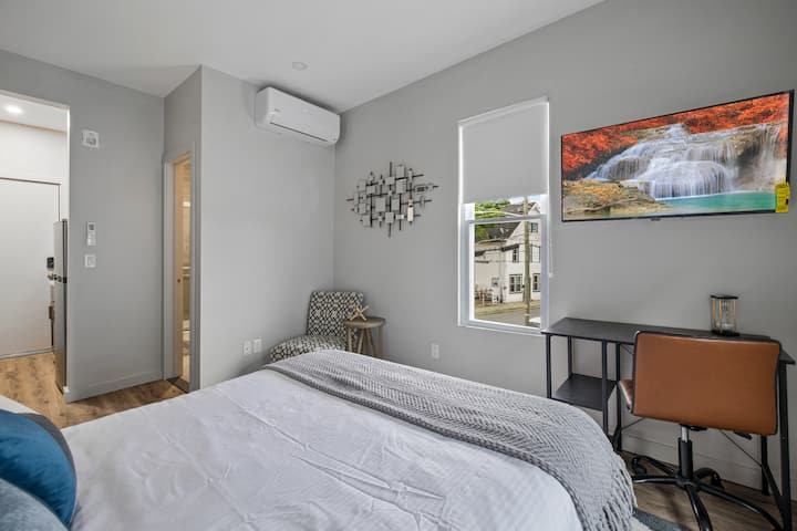 The Columbus Hotel | The District Studio | 89-204 - Washington Heights