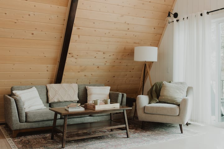 Payson's Olive A-frame Cabin - Payson, AZ