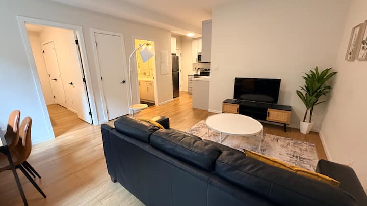 Private Suite In Pemberton Heights - North Vancouver