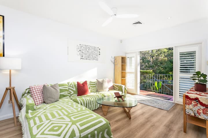Neutral Bay Sanctuary | Sunlit Home - North Sydney
