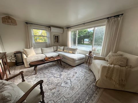 Top Airbnb: Brand new! MV summer home! in Oak Bluffs