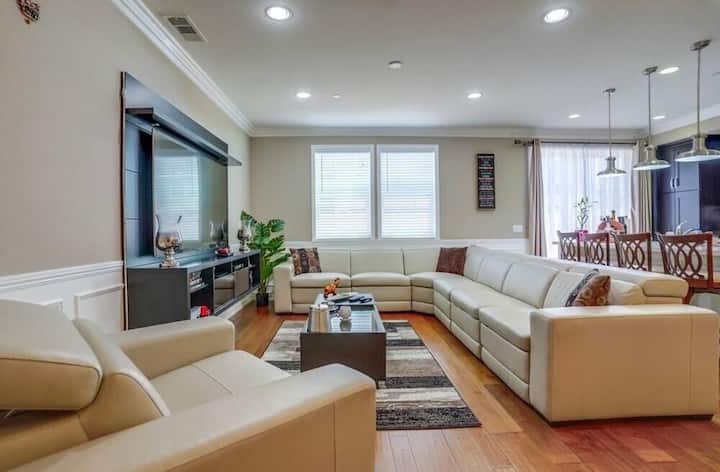 Beautiful Furnished Home | Santa Clarita - 聖塔克拉利塔