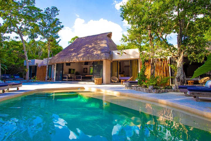 Villa Corazon, Jungle Living Experience - Akumal