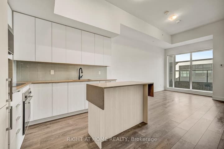 Summer Rental In Oakville - Oakville