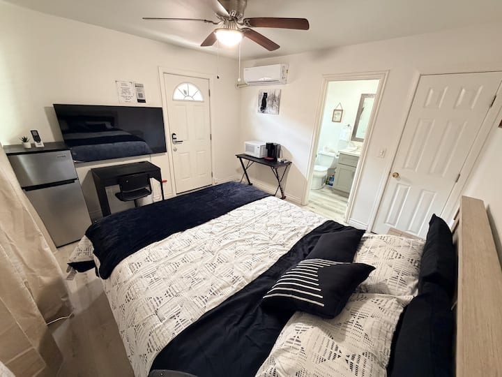 Guest Suite 1b1b Studio With Pool  18427-b2 - Hacienda Heights, CA