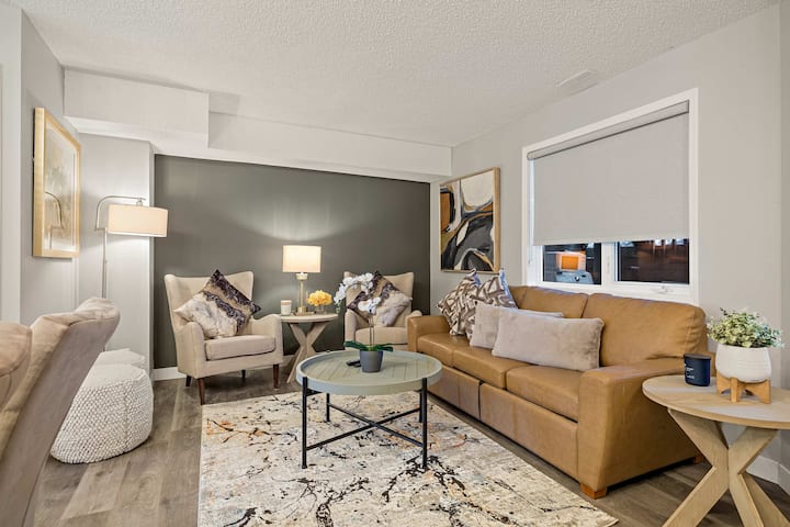 The Eros |2br+1bth|private Entry|panorama Top View - Alberta
