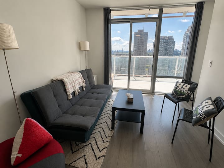 Luxury 2br Corner | Large Balcony | 1 Free Parking - Toronto