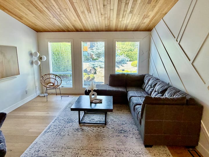 Central Family Oasis - Kelowna