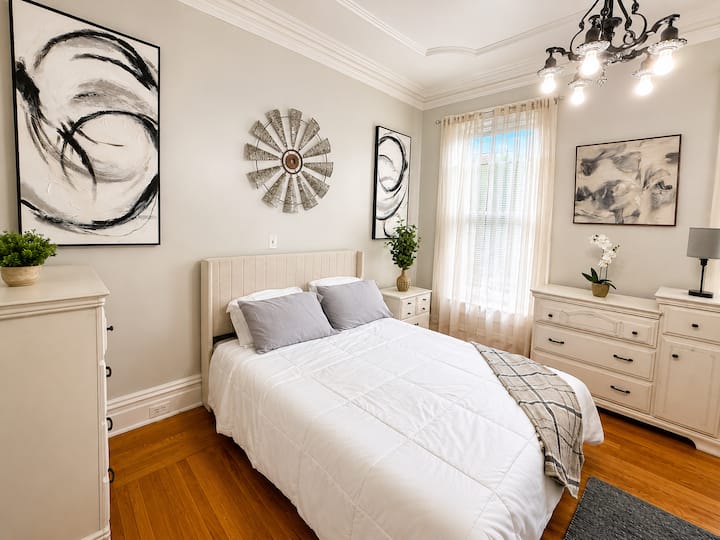 Renovated 3 Bedroom Apartment In Lansingburgh - Troy, NY
