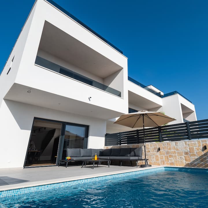 Villa "Skyview" Vodice Mit Dachterasse & Meerblick - Vodice