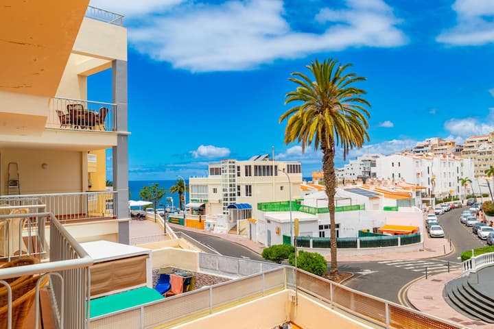 Charming Poseidon Apt By Dream Homes Tenerife - Tenerife
