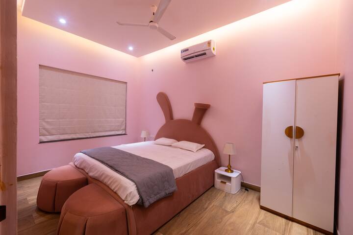 Bedroom 3 image 1