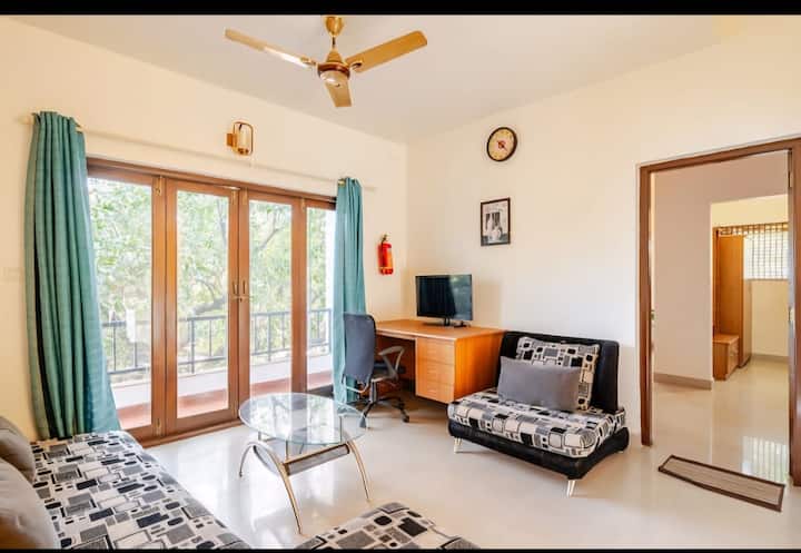 Living room image 6