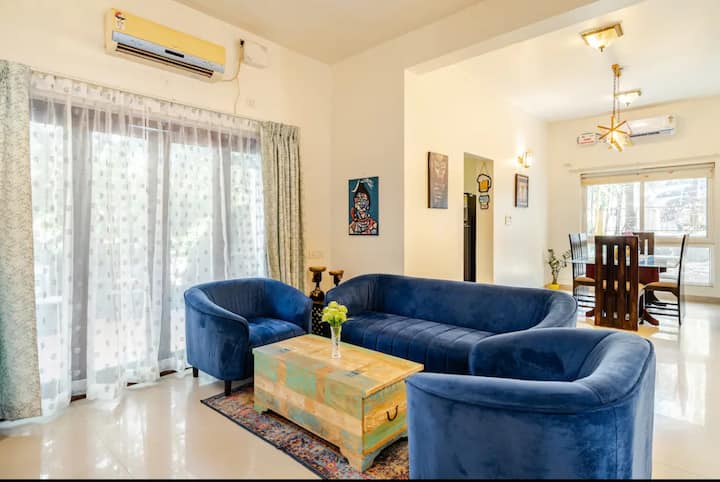 Living room image 2