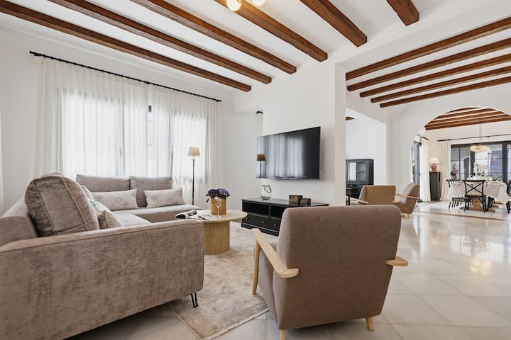 Villa Irene · Piscina Climatizada · Pedregalejo - Málaga