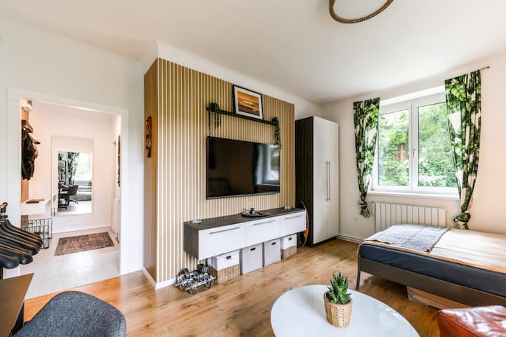 Quiet Garden Apartment Near Vienna | Free Parking - Klosterneuburg