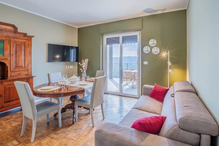 Ampio Appartamento, 2 Camere Da Letto E Giardino - Alba, Piyemonte