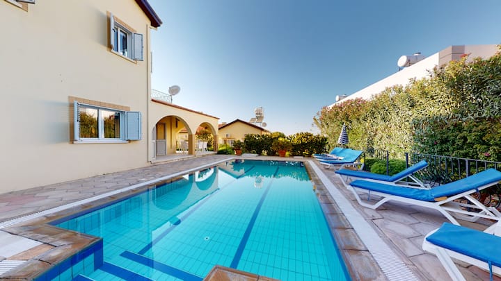 Lantana Villa By Holidaykeys - Chipre